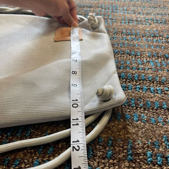 Nike Metallic Silver Mesh Drawstring Sack Sport String Unisex Backpack Bag - Picture 7 of 9